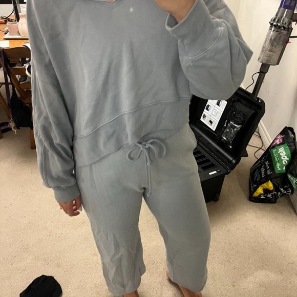 Abercrombie Matching Lounge Set - Picture 2 of 2